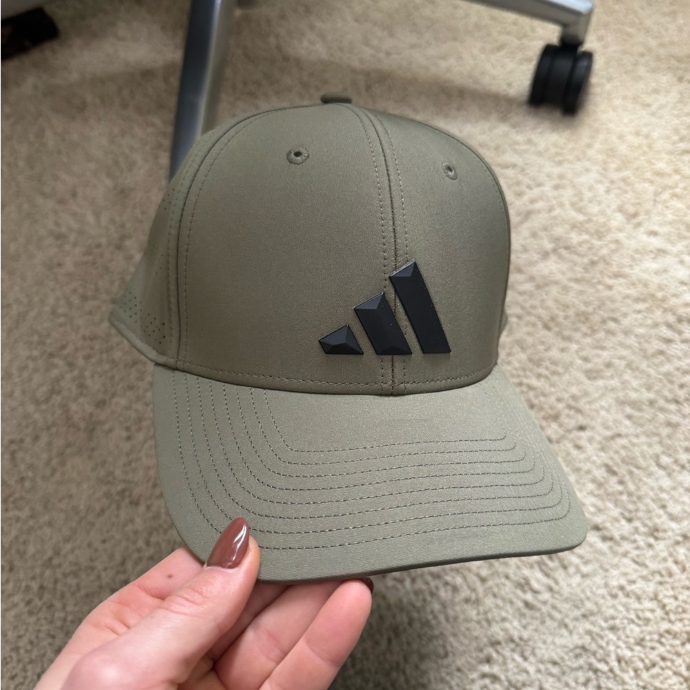 Adidas Hat stretch fit